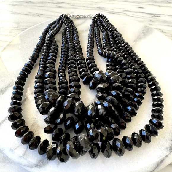 Black cut crystal acrylic beaded statement necklace - Picture 5 of 7